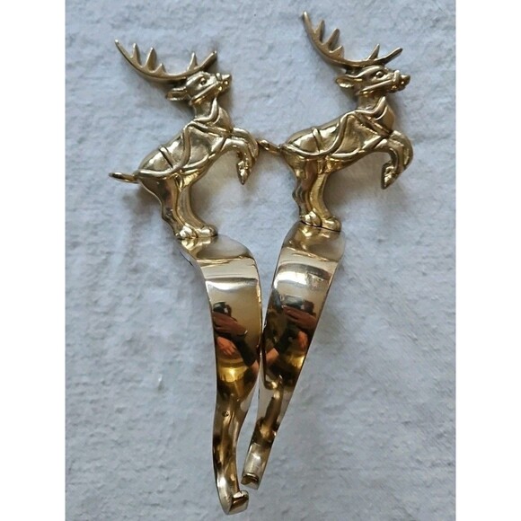 2 Vintage Solid Brass Christmas Reindeer Mantel Stocking Holders Velvet bottom - Picture 2 of 5